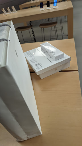 Computer Store «Apple Millenia», reviews and photos, 4200 Conroy Rd, Orlando, FL 32839, USA