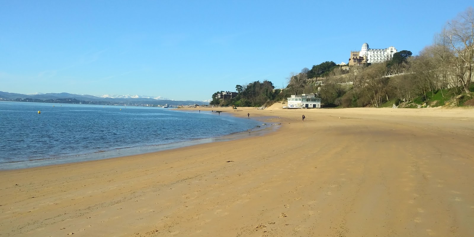 Foto de Playa de Los Peligros - lugar popular entre os apreciadores de relaxamento