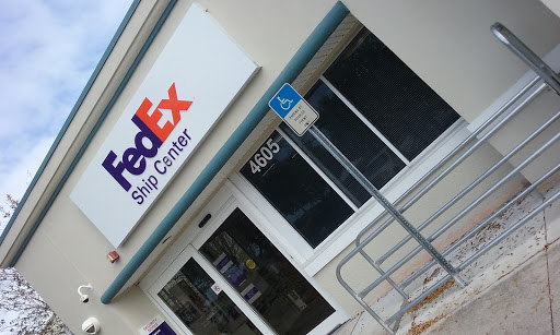 Shipping and Mailing Service «FedEx Ship Center», reviews and photos, 4605 18th St E, Bradenton, FL 34203, USA