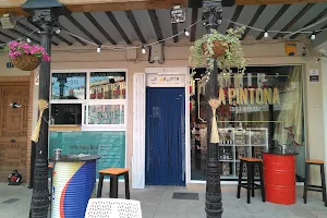 La Pintona Bar image