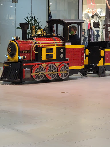 Shopping Mall «Southridge Mall», reviews and photos, 5300 S 76th St, Greendale, WI 53129, USA