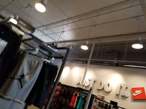 Clothing Store «Nike Factory Store», reviews and photos, 1553 Retherford St c080, Tulare, CA 93274, USA