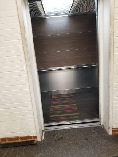 Clothing Store «K&G Fashion Superstore», reviews and photos, 5832 Columbia Pike, Falls Church, VA 22041, USA