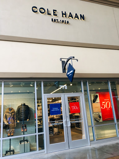 Shopping Mall «Asheville Outlets», reviews and photos, 800 Brevard Rd, Asheville, NC 28806, USA