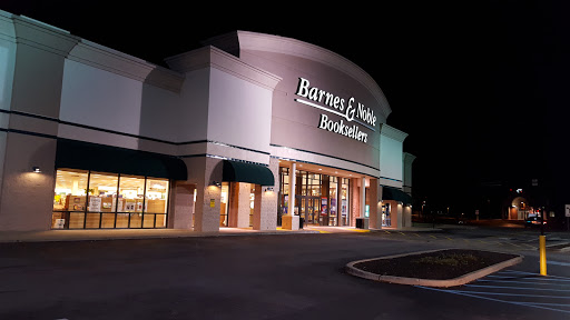 Barnes & Noble, 14790 Greyhound Plaza, Carmel, IN 46032, USA, 