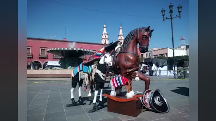 Fotografias Tradicionales Caballito De Madera Y Epocas Navideñas