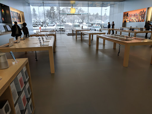 Computer Store «Apple Manhasset», reviews and photos, 1900 Northern Blvd, Manhasset, NY 11030, USA