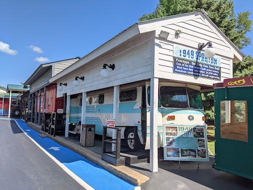 Tourist Attraction «Volo Auto Museum», reviews and photos, 27582 Volo Village Rd, Volo, IL 60073, USA