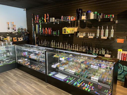 Tobacco Shop «Bear Smoke Smokeshop», reviews and photos, 1000 Marietta Hwy #400, Roswell, GA 30075, USA
