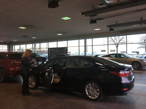 Lexus Dealer «Lexus of Louisville», reviews and photos, 2400 Blankenbaker Pkwy, Louisville, KY 40299, USA