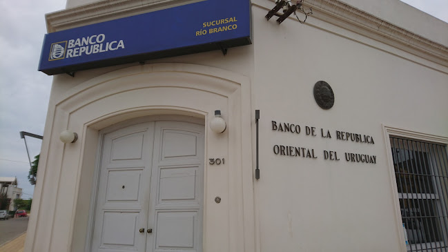Opiniones de BROU Río Branco en Cerro Largo - Banco