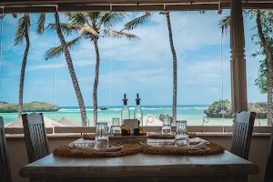 Tamu Beach Bar & Restaurant image