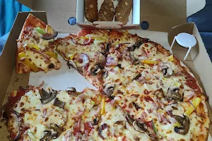 Treats Pizza Delivery Service image