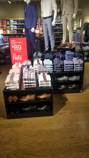 Outlet Store «Express Factory Outlet», reviews and photos, 3000 Grapevine Mills Pkwy, Grapevine, TX 76051, USA