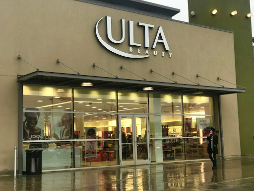 Shopping Mall «Merle Hay Mall», reviews and photos, 3800 Merle Hay Rd, Des Moines, IA 50310, USA