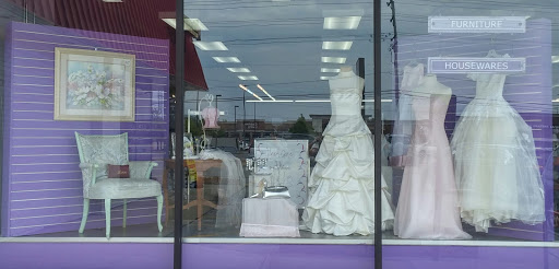 Thrift Store «Wings Resale Store», reviews and photos, 8349 W Golf Rd, Niles, IL 60714, USA