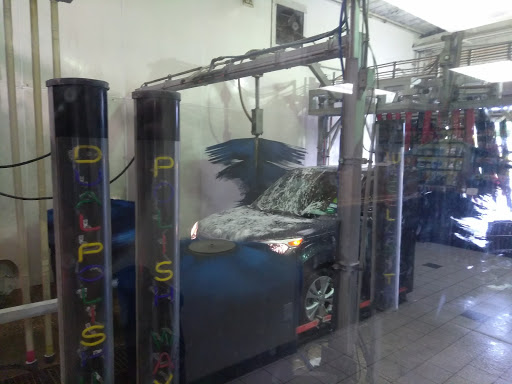 Car Wash «SuperShine Car Wash», reviews and photos, 600 N Carrier Pkwy, Grand Prairie, TX 75050, USA
