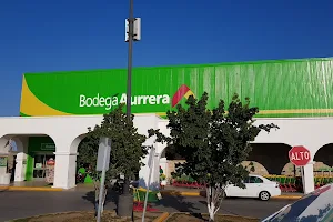 Bodega Aurrera, Progreso image