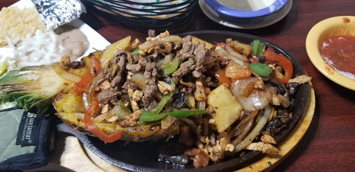 Shopping Mall «Town & Country Shopping Center», reviews and photos, 2615 N Kansas Expy, Springfield, MO 65803, USA