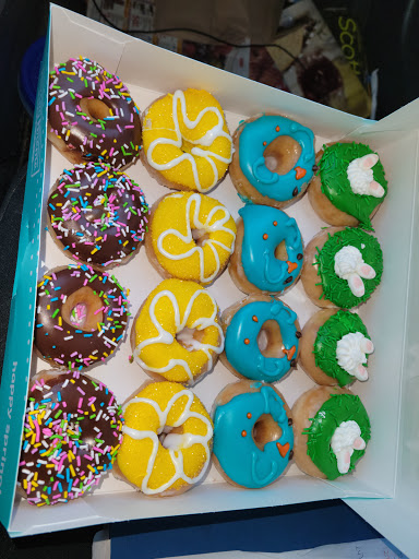 Bakery «Krispy Kreme Doughnuts», reviews and photos, 1984 W Main St, Mesa, AZ 85201, USA