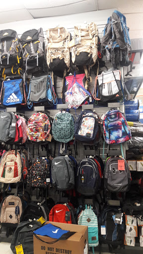 Sporting Goods Store «Big 5 Sporting Goods - Fresno», reviews and photos, 5488 N Blackstone Ave, Fresno, CA 93710, USA