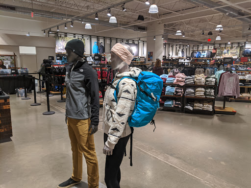 Clothing Store «The North Face Outlet», reviews and photos, 127 Premium Outlets Dr #633, Monroe, OH 45050, USA