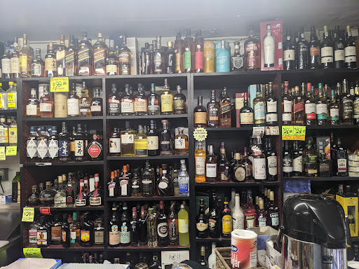Liquor Store «Beach Market», reviews and photos, 3419 Mission Blvd, San Diego, CA 92109, USA