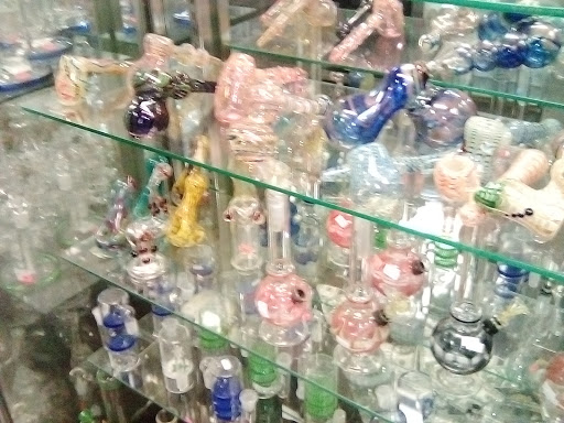 Tobacco Shop «Farah Smoke Shop», reviews and photos, 2345 Mission St, San Francisco, CA 94110, USA