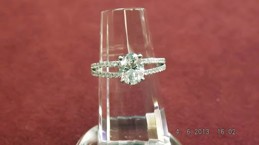 Jewelry Store «Jewelry, Gems & Design Co.», reviews and photos, 9542 W 147th St, Orland Park, IL 60462, USA