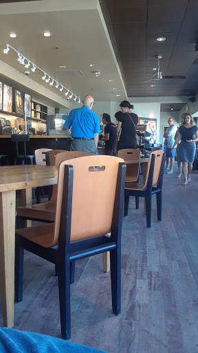 Coffee Shop «Starbucks», reviews and photos, 164 N York St, Elmhurst, IL 60126, USA