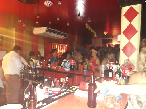 El Circo Bar