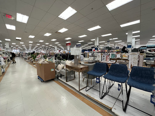 Department Store «Marshalls», reviews and photos, 839 New York Ave, Huntington, NY 11743, USA