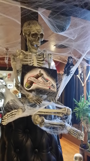 Tattoo Shop «Ink Daddy Tattoo and Body Piercing», reviews and photos, 3535 Commercial St SE, Salem, OR 97302, USA