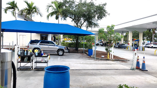 Car Salon West Hand Car Wash en Pompano Beach
