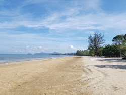 Photo de Tanjung Aru Beach avec un niveau de propreté de très propre