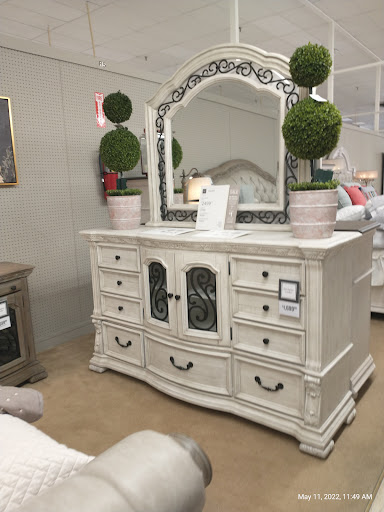 Furniture Store «Value City Furniture», reviews and photos, 3801 William Penn Hwy, Monroeville, PA 15146, USA