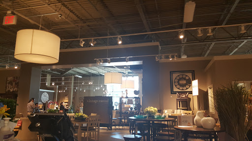 Furniture Store «Ashley HomeStore», reviews and photos, 9027 E 71st St, Tulsa, OK 74133, USA