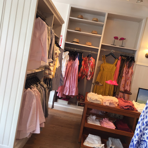 Clothing Store «J.Crew», reviews and photos, 24 Elm St, New Canaan, CT 06840, USA