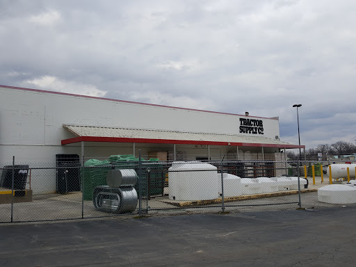 Home Improvement Store «Tractor Supply Co.», reviews and photos, 1905 N Jackson St, Tullahoma, TN 37388, USA