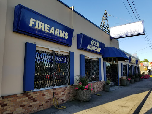 Pawn Shop «Silver Lining Jewelry & Loan», reviews and photos, 2122 NE Sandy Blvd, Portland, OR 97232, USA
