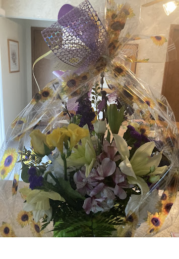 Florist «Crimson Ridge Florist Rockford», reviews and photos, 735 N Perryville Rd, Rockford, IL 61107, USA