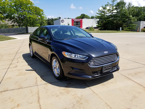 Car Dealer «Pure Automotive», reviews and photos, 4509 Renaissance Pkwy, Warrensville Heights, OH 44128, USA