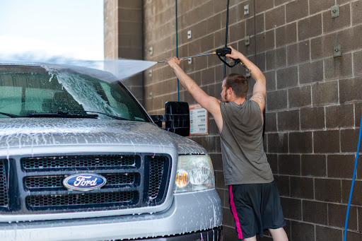 Autowash @ Spring Creek Car Wash en Fort Collins