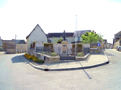 Monument aux Morts à Palluau-sur-Indre