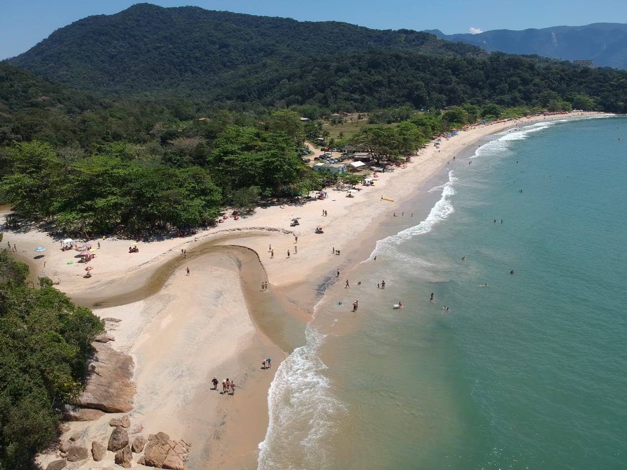 Fotografija Praia da Cacandoca z prostoren zaliv