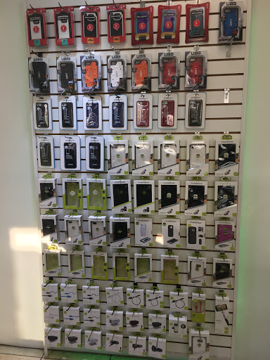 Electronics Repair Shop «Cell Fix Inc», reviews and photos, 8601 N Florida Ave, Tampa, FL 33604, USA