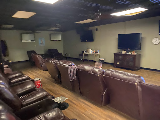 Cigar Shop «Tobacco Road Fine Cigars, Indoor Golf & Gifts.», reviews and photos, 3118 S Cooper St, Arlington, TX 76015, USA