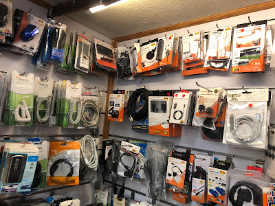 informatique des batignolles [phone repair shop] à Paris