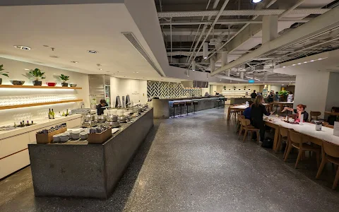 Qantas International Business Lounge Singapore image