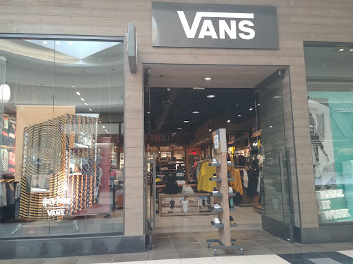 Shoe Store «Vans», reviews and photos, 569 Park City Center, Lancaster, PA 17601, USA